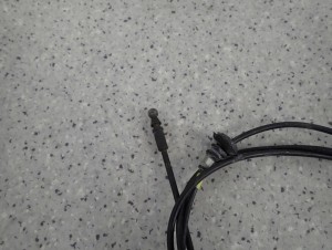 TOYOTA COROLLA VERSO 04- LINKA OTWIERANIA MASKI 6/7 MINIATURA