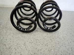 NISSAN NOTE E11 06- SPRĘŻYNA TYLNA ZAWIESZENIA 5/7 MINIATURA