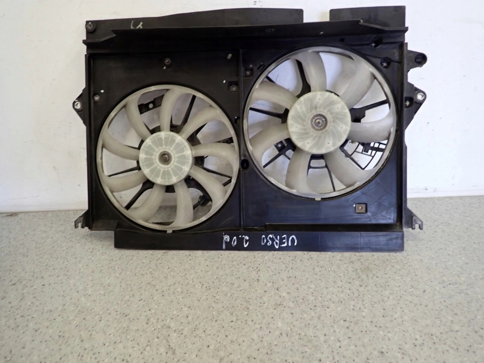 TOYOTA VERSO 09-13 2.0 D4D WENTYLATOR WODY KLIMY 4/4