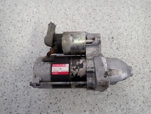 SUZUKI CELERIO 14-19 ROZRUSZNIK SILNIKA 31100-84M0 4/6 MINIATURA