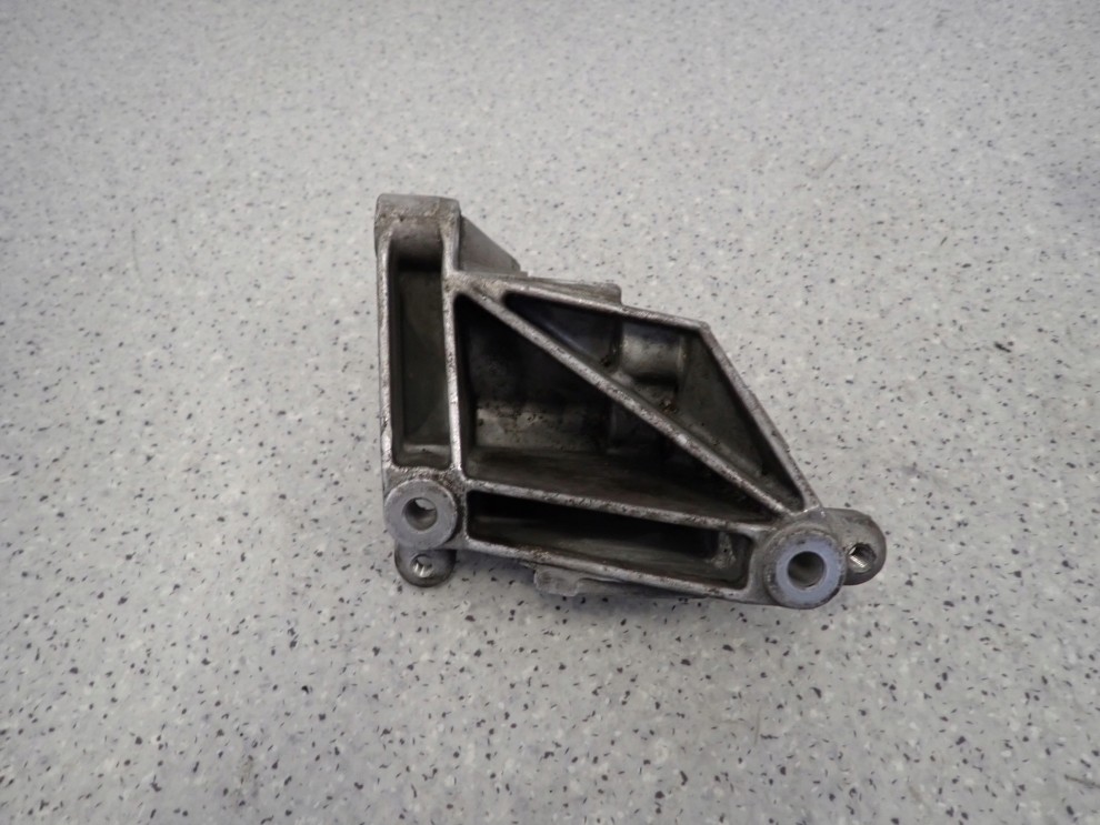 SUZUKI CELERIO 14-19 ŁAPA SKRZYNI BIEGÓW 2/4