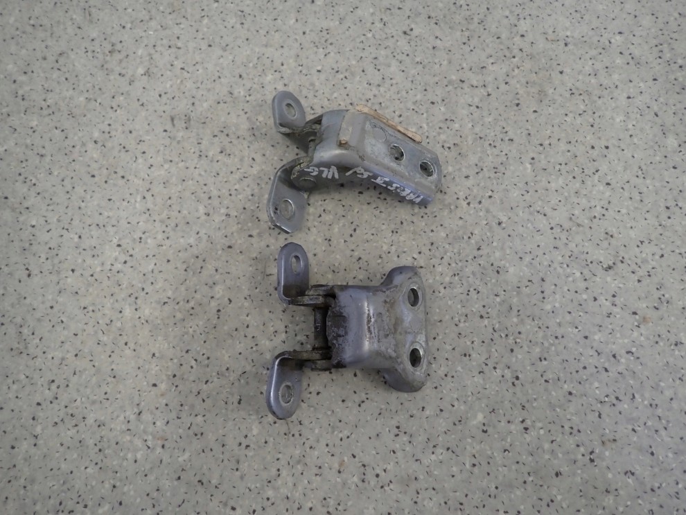 TOYOTA YARIS II 5D 06-12 ZAWIASY DRZWI PRZEDNICH LEWYCH KOMPLET 2/5