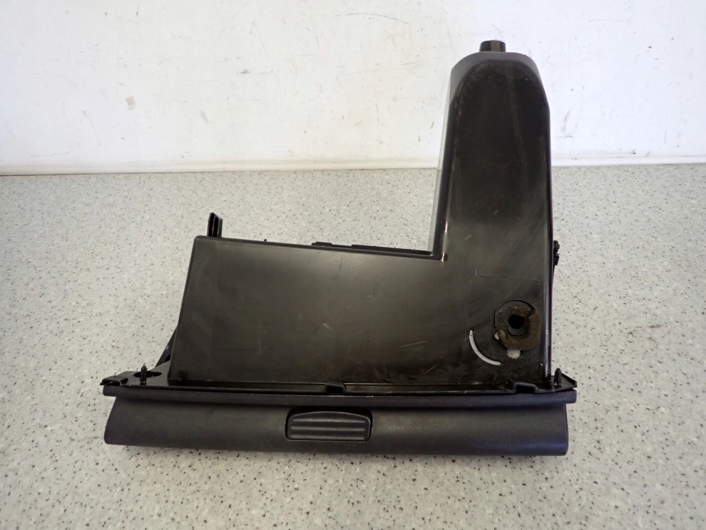 MITSUBISHI COLT CZ3 04- SCHOWEK PASAŻERA 6/8