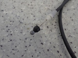 KIA RIO III HB 11-14 LINKA OTWIERANIA MASKI 2/5 MINIATURA