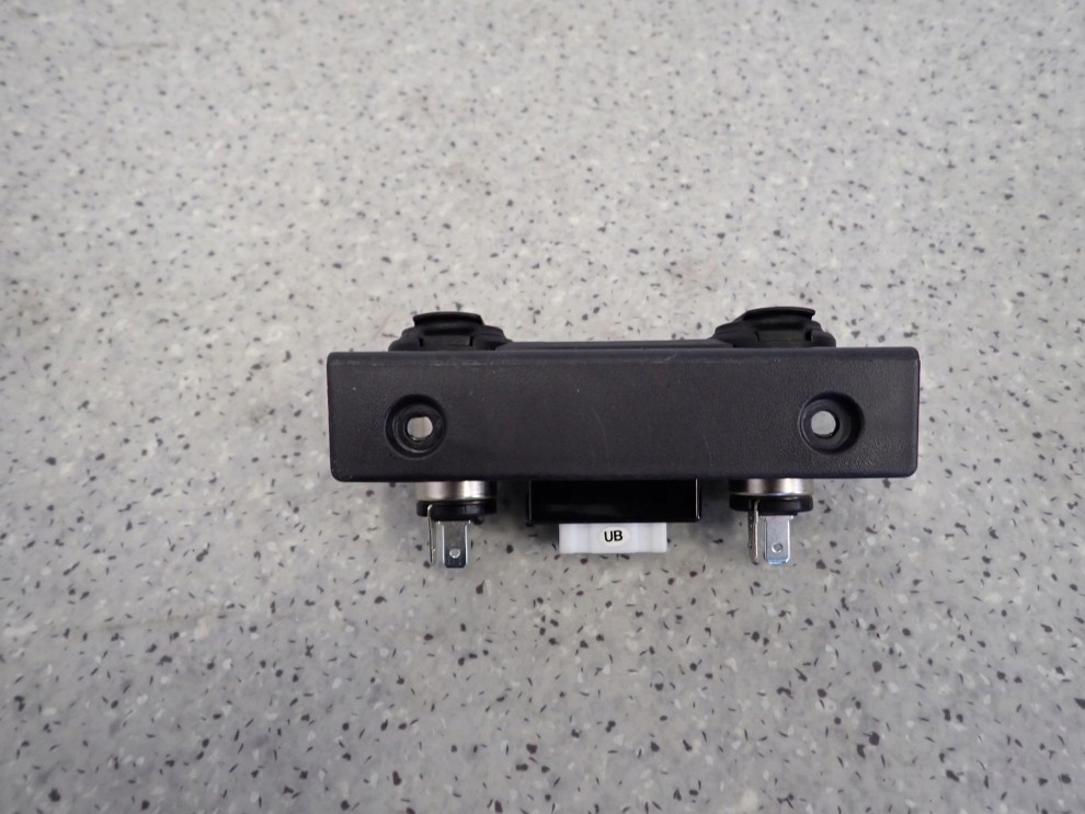 KIA RIO III HB 11-14 GNIAZDO USB AUX ZAPALNICZKI 5/6