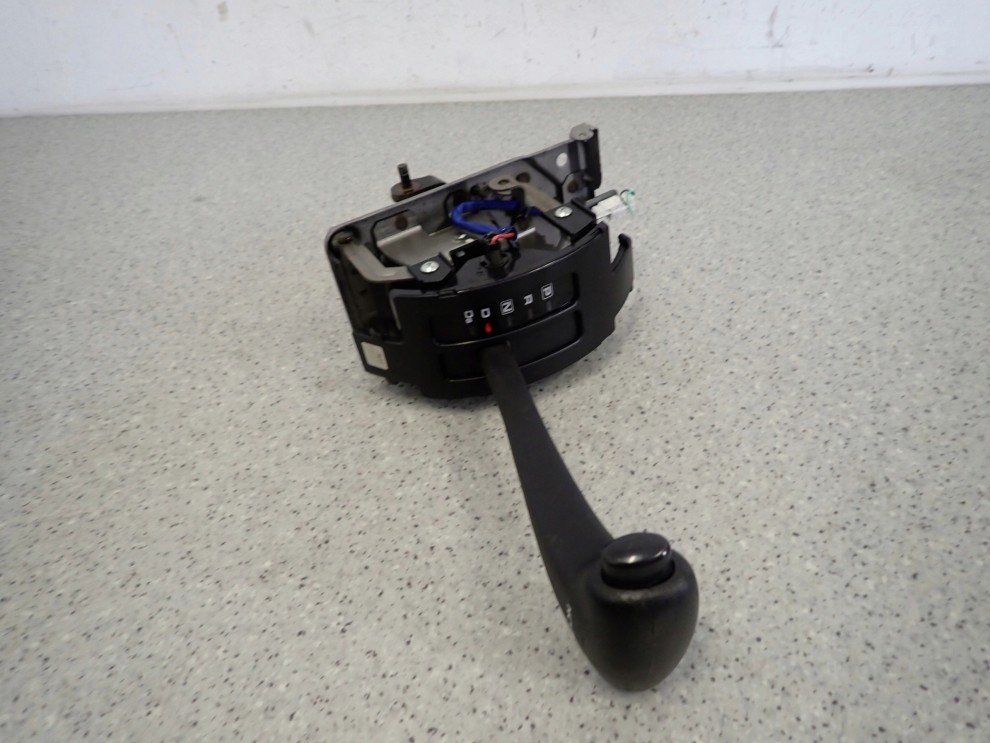 NISSAN MICRA K11 BENZYNA 98-02 DŹWIGNIA ZMIANY BIEGÓW AUTOMAT 2/6