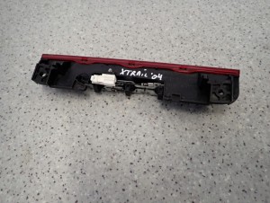 NISSAN XTRAIL T30 01-07 LAMPKA TRZECI STOP TYŁ 5/7 MINIATURA