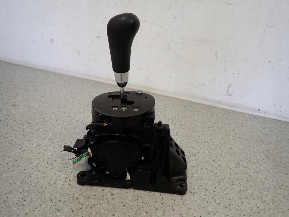 SUZUKI SWIFT MK6 1.3i AUTOMAT 05- LEWAREK GAŁKA ZMIANY BIEGÓW 2/9