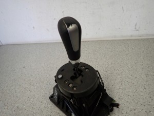 SUZUKI SWIFT MK6 1.3i AUTOMAT 05- LEWAREK GAŁKA ZMIANY BIEGÓW 7/9 MINIATURA