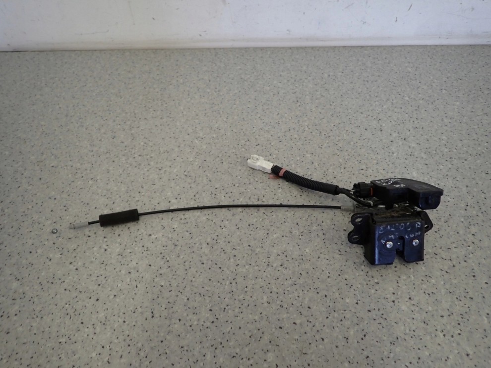 COROLLA E12 KOMBI 02-07 ZAMEK KLAPY BAGAŻNIKA 3/6