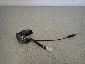 COROLLA E12 KOMBI 02-07 ZAMEK KLAPY BAGAŻNIKA