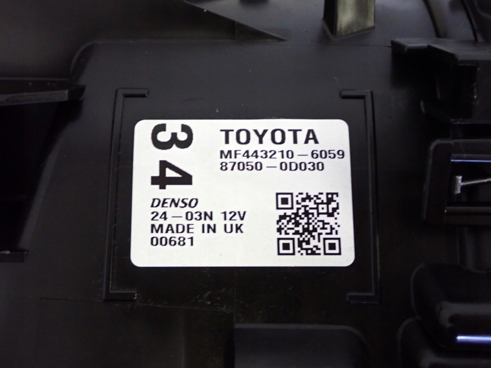 TOYOTA YARIS II 06-11 OBUDOWA NAGRZEWNICY NAGRZEWNICA 9/9