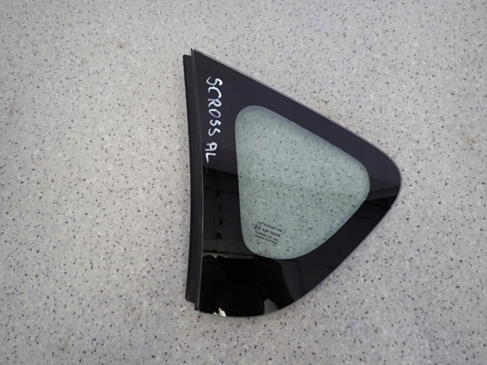 SUZUKI SX4 S-CROSS 13- SZYBA TYLNA LEWA KAROSERYJNA 1/4