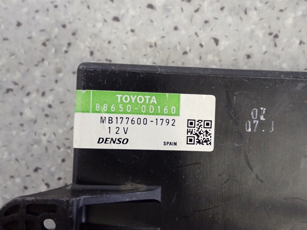 TOYOTA YARIS II 06-11 MODUŁ KLIMATYZACJI 2/3