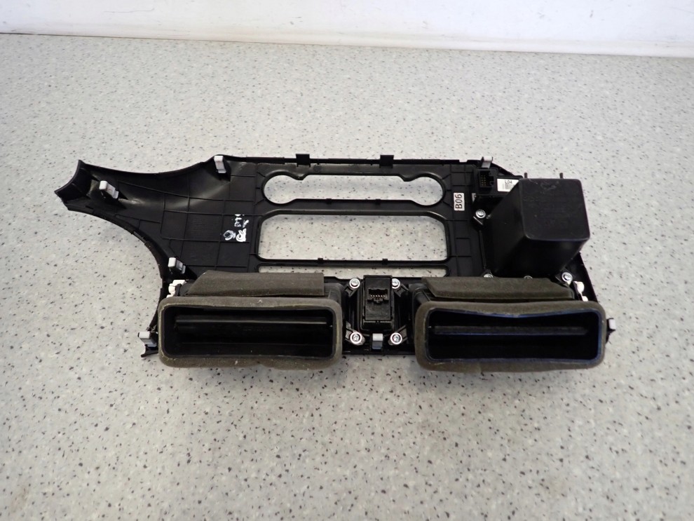 KIA RIO III HB 11-14 KRATKA NAWIEWU ŚRODKOWA 7/7