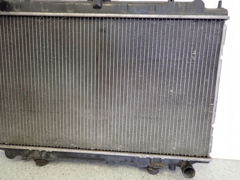 NISSAN MAXIMA A32 2.0i 94-99 CHŁODNICA WODY 2/6