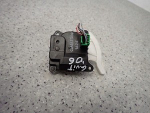 SUZUKI GRAND VITARA II 05- SILNICZEK STEROWANIA NAGRZEWNICY