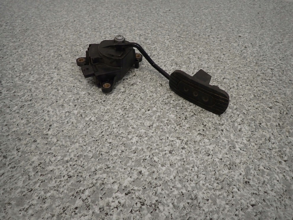 NISSAN MICRA K12 PEDAŁ GAZU POTENCJOMETR AX700 6/7