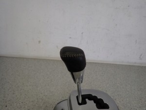 TOYOTA YARIS III AUTOMAT 12-1.33i DŹWIGNIA ZMIANY BIEGÓW AUTOMAT 6/8 MINIATURA