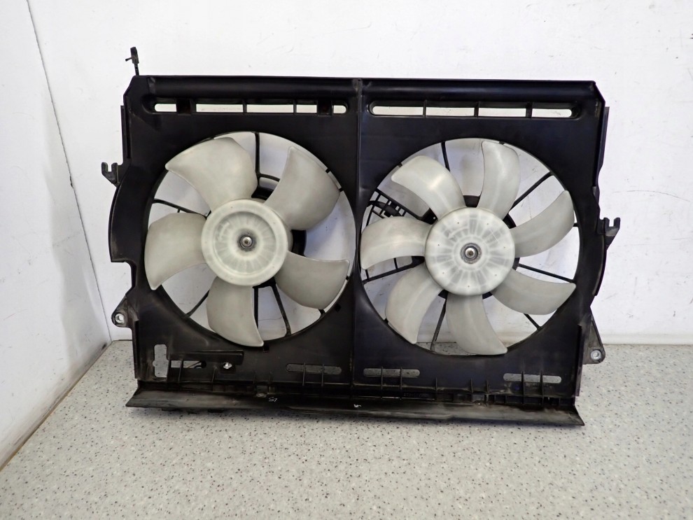 TOYOTA AVENSIS T25 06- WENTYLATOR CHŁODNICY 1/3