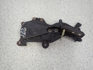 TOYOTA AVENSIS T25 2.0 D4D 02-05 ŁAPA SILNIKA PRAWA