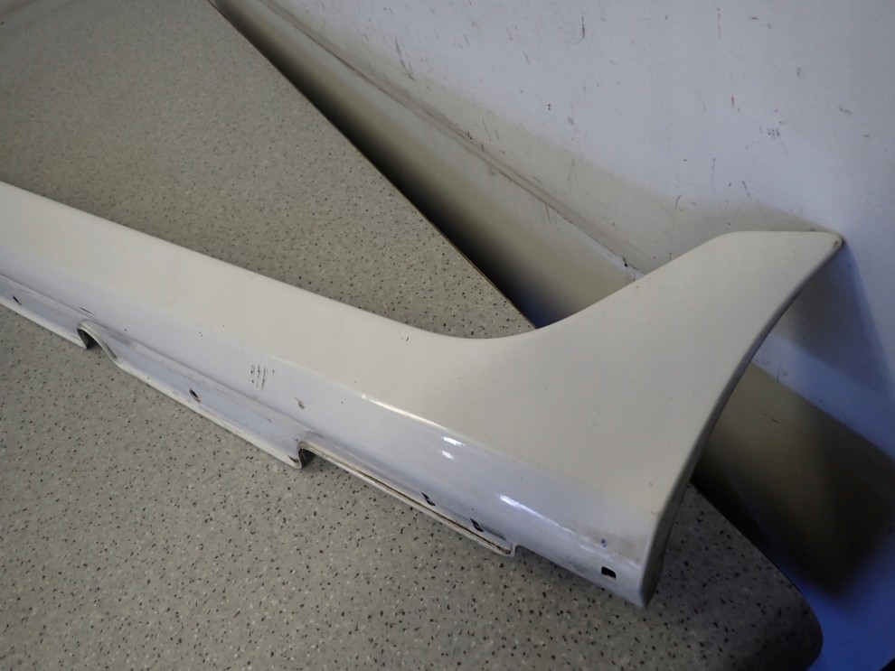 HYUNDAI i30 HB 07-11 LISTWA PROGOWA LEWA TCW 7/12