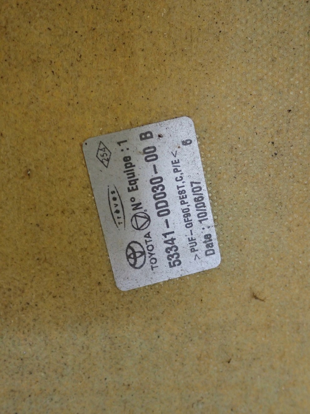 TOYOTA YARIS II 06-11 WYCISZENIE MASKI POKRYWY SILNIKA 5/5