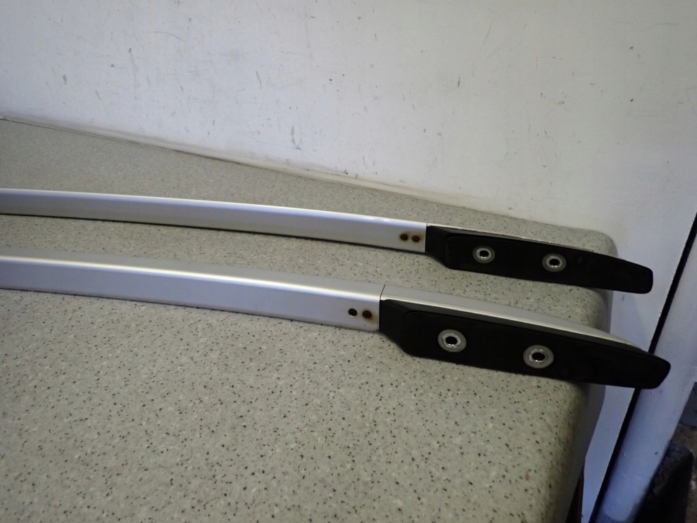 TOYOTA VERSO 09-13 RELINGI DACHOWE KOMPLET 10/11