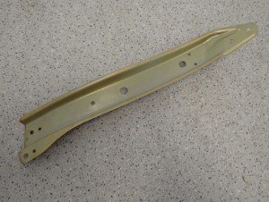 SUZUKI SWIFT MK7 10- WSPORNIK OKULAR PASA PRZEDNIEGO LEWY 3/3 MINIATURA