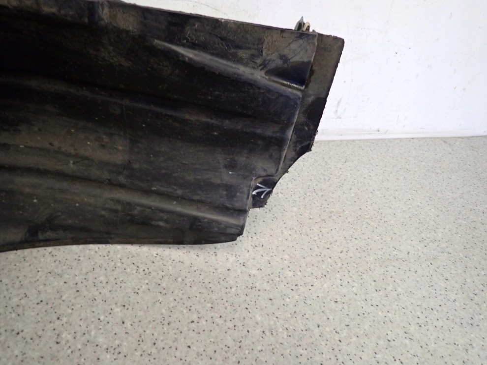 TOYOTA YARIS II 06-11 NADKOLE PRZEDNIE LEWE 10/11