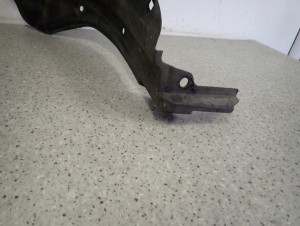 TOYOTA YARIS II 06-11 NADKOLE PRZEDNIE LEWE 6/11 MINIATURA