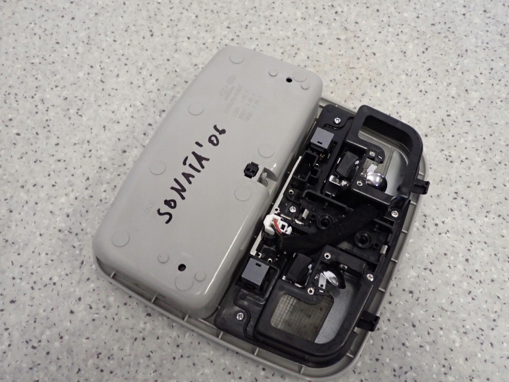 HYUNDAI SONATA V 05-09 LAMPKA OŚWIETLENIA WNĘTRZA PODSUFITKI SCHOWEK 4/5