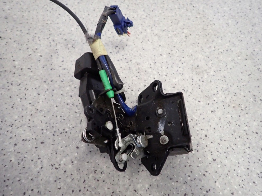 TOYOTA COROLLA E12 HB ZAMEK KLAPY BAGAŻNIKA SB 4/4