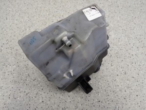 HYUNDAI i10 07-11 ZBIORNICZEK WYRÓWNAWCZY PŁYNU 4/4 MINIATURA