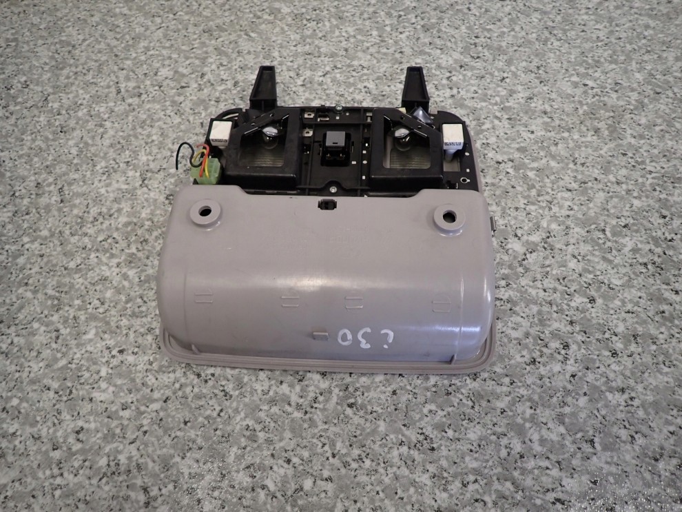 HYUNDAI i30 07-12 LAMPKA KABINY PLAFONIERKA LAMPA SCHOWEK 4/4