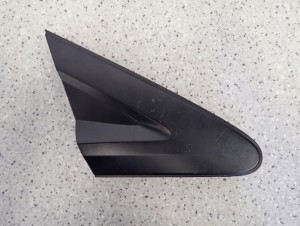 HONDA CIVIC UFO VIII 06-11 PLASTIK TRÓJKĄT BŁOTNIKA PRAWY 2/5 MINIATURA