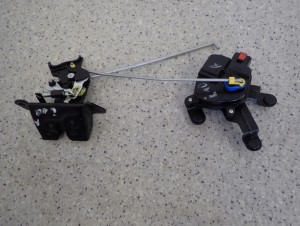 HYUNDAI i10 07-13 ZAMEK KLAPY BAGAŻNIKA