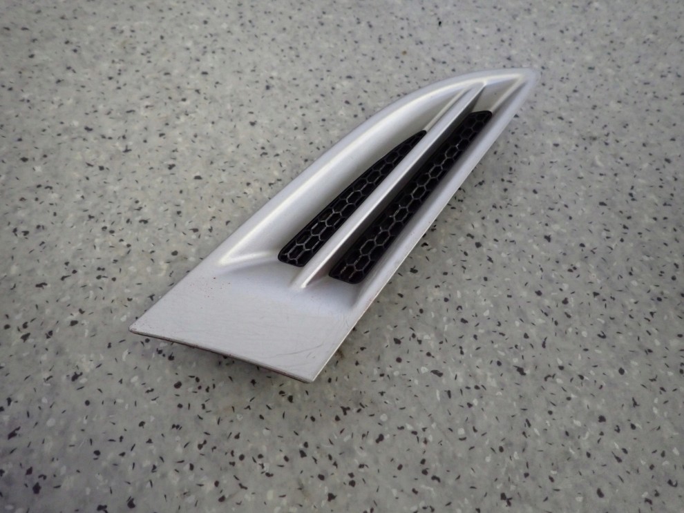 CHEVROLET AVEO T250 07- LISTWA ZAŚLEPKA BŁOTNIKA PRZEDNIA PRAWA 2/4