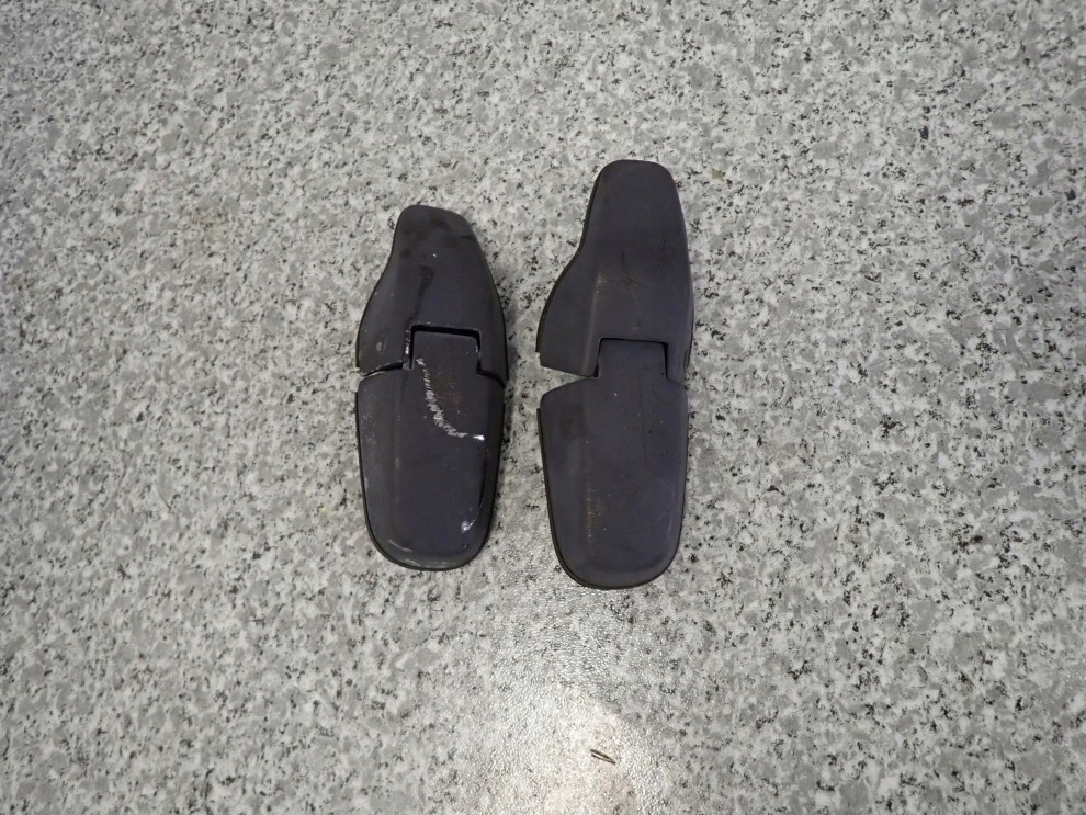 KIA SPORTAGE II 04-08 ZAWIAS SZYBY LEWY 5/6