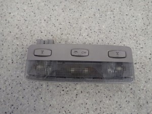 NISSAN PRIMERA P12 03- LAMPKA OŚWIETLENIA KABINY TYŁ