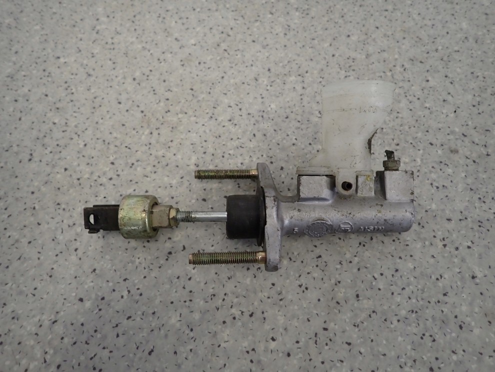 TOYOTA CAMRY 92-95 POMPKA SPRZĘGŁA 1/4