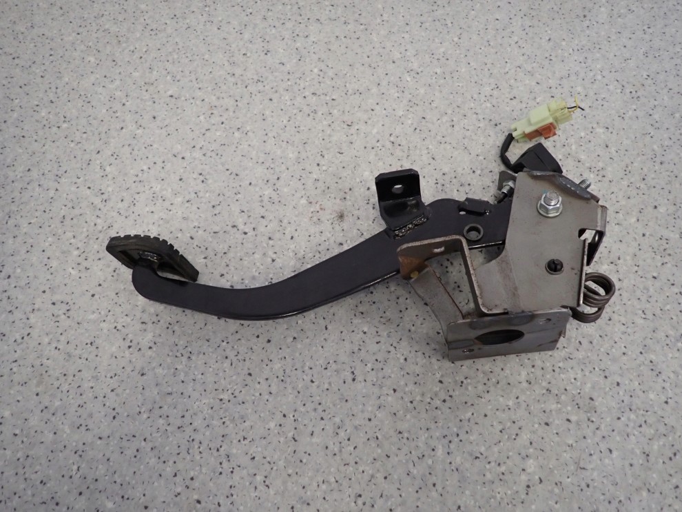 KIA RIO II 05-10 PEDAŁ SPRZĘGŁA 3/3