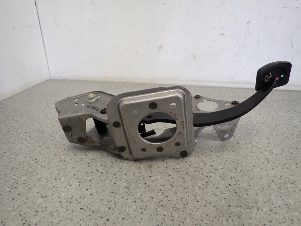 SUZUKI CELERIO 14-19 PEDAŁ HAMULCA 4/4