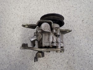 NISSAN MICRA K11 BENZYNA 98-02 POMPA WSPOMAGANIA