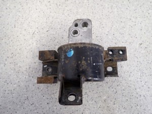 KIA RIO II 1.5 CRDI 05-10 PODUSZKA SILNIKA PRZEDNIA LEWA