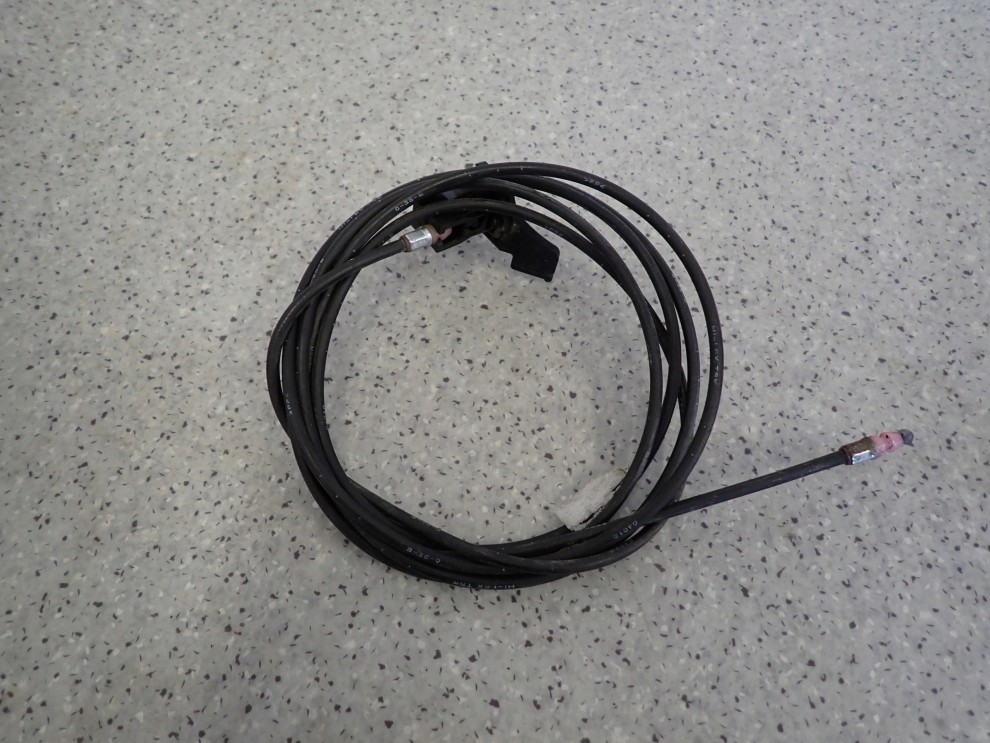 MITSUBISHI LANCER VIII SEDAN 4D 08- LINKA OTWIERANIA KLAPKI WLEWU PALIWA 1/3