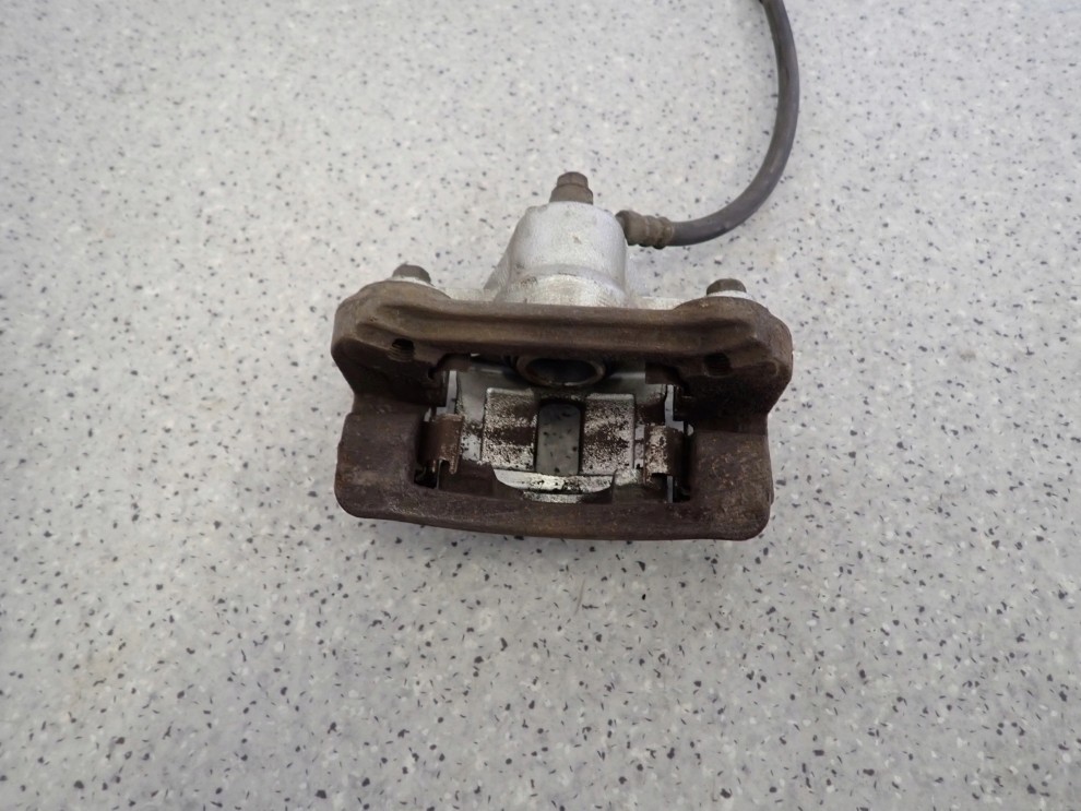 HYUNDAI i30 KIA CEED 07-12 ZACISK HAMULCOWY TYLNY PRAWY 3/5