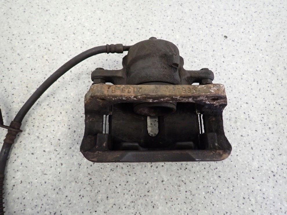 KIA VENGA 09- ZACISK HAMULCOWY PRZEDNI LEWY 5/7