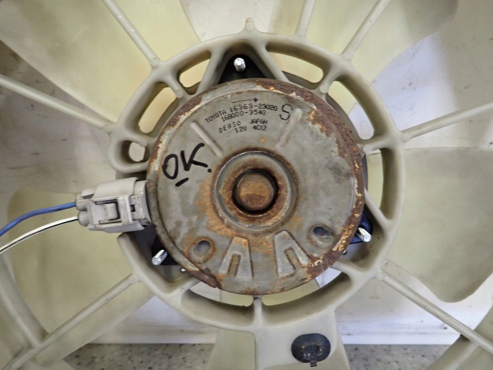 TOYOTA YARIS JP 99-05 WENTYLATOR CHŁODNICY WODY KLIMY BENZYNA 4/4