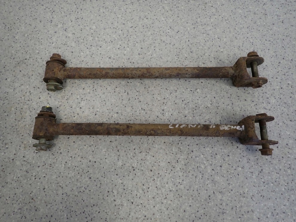 SUZUKI LIANA 02- WAHACZ TYLNY LEWY LUB PRAWY POPRZECZNY 1/4